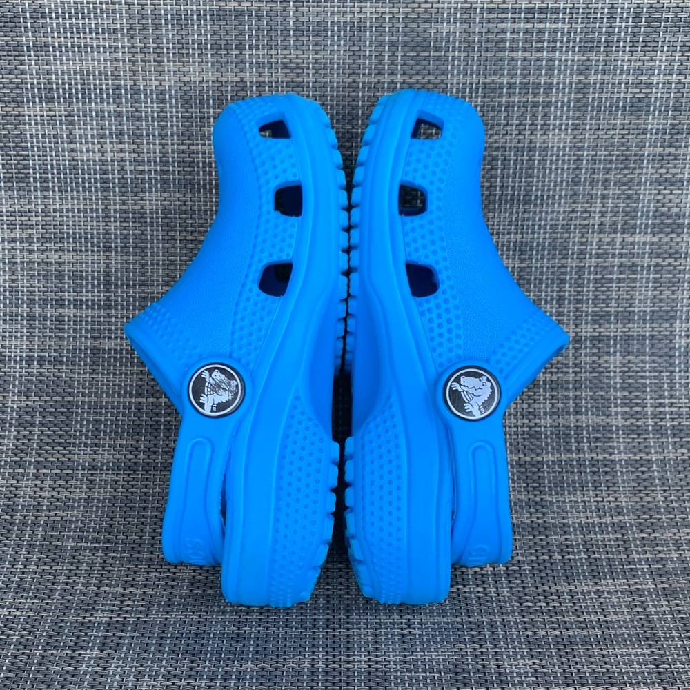 CROCS Classic Clogs Blue Slip on Sandals shoes Unisex Toddler size 7 - Picture 9 of 13